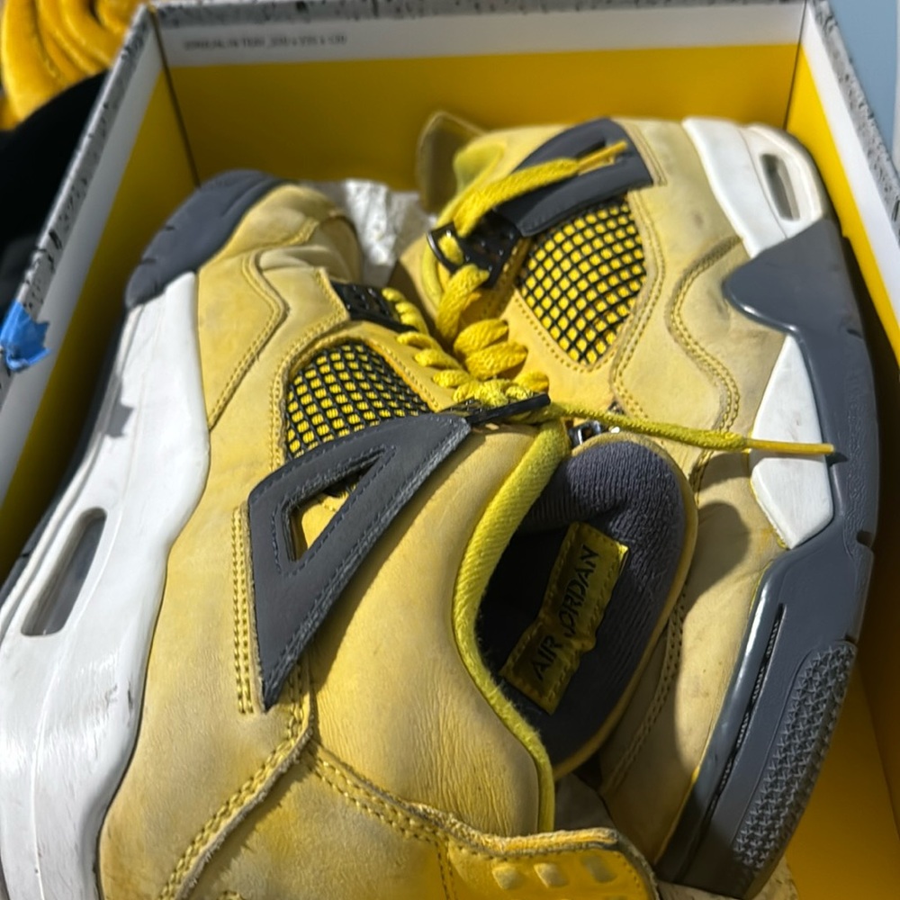 Used jordan 4 Lightning